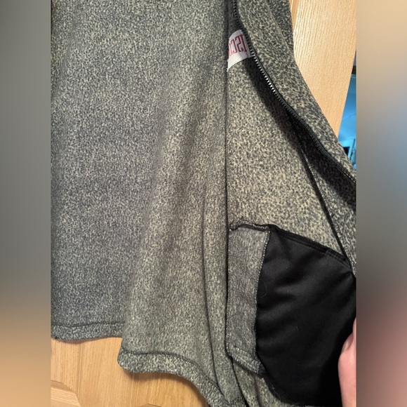 Men's Vintage Wisconsin Gray Fleece Zip Up - Picture 7 of 8